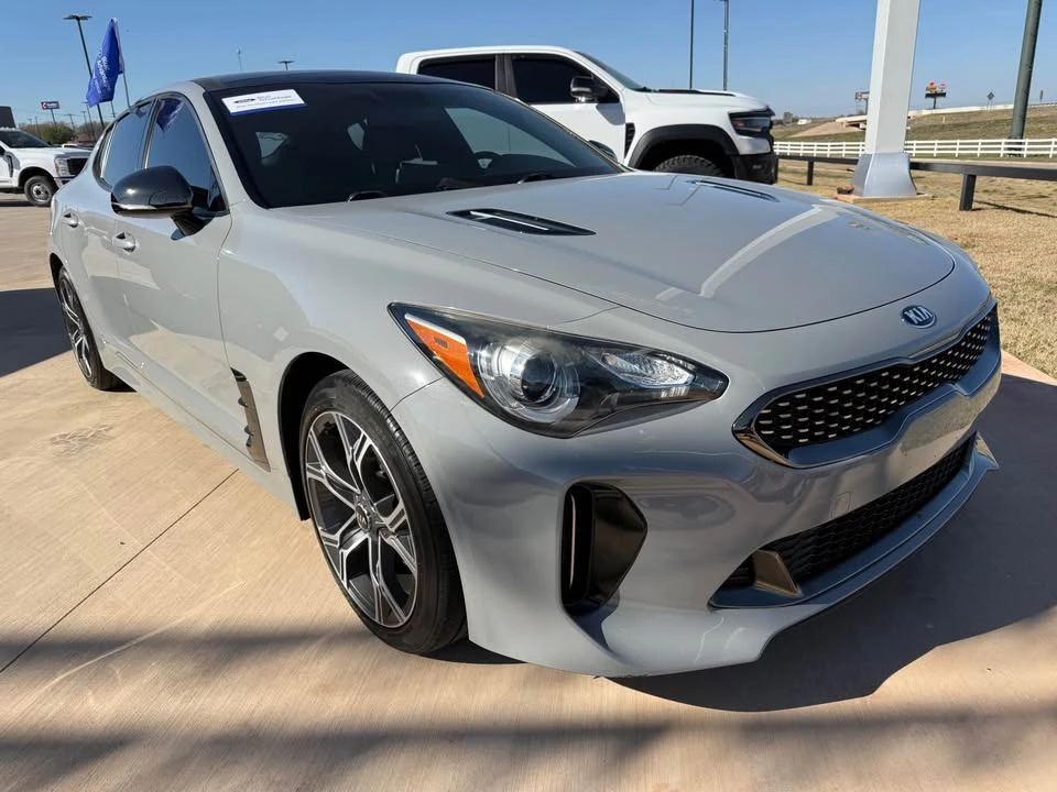 2021 Kia Stinger - Image 2 of 12