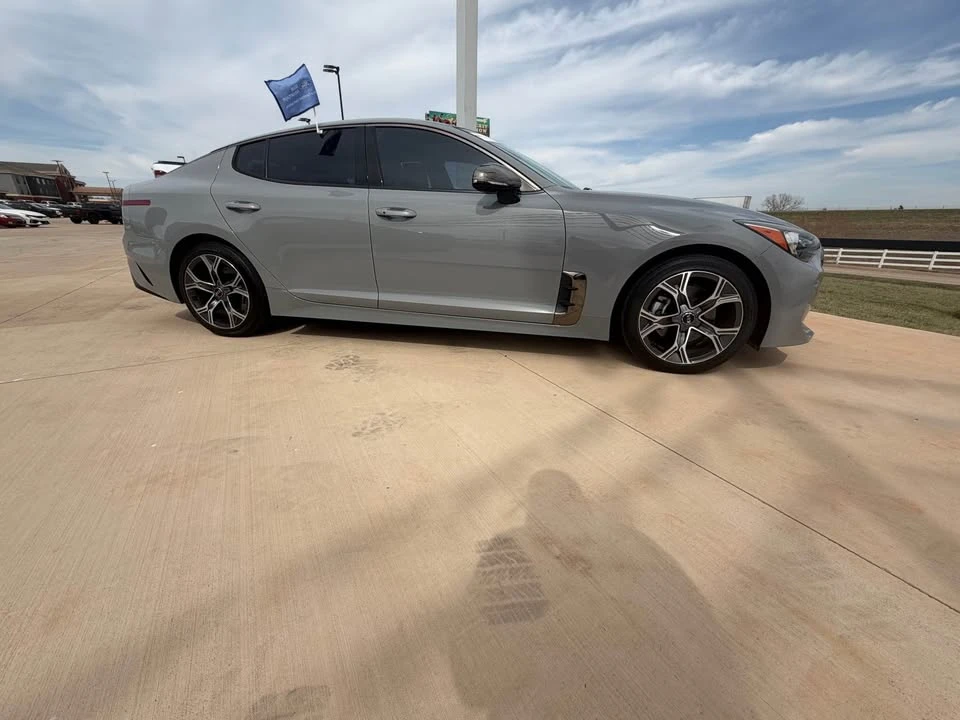 2021 Kia Stinger - Image 3 of 11