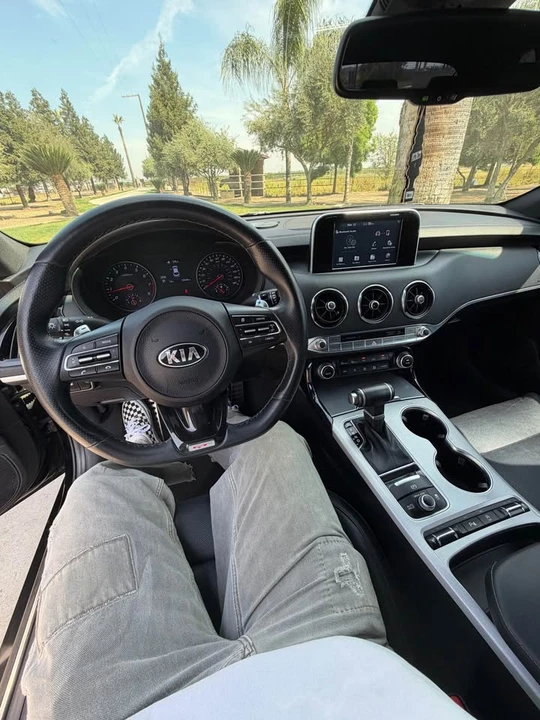 2021 Kia Stinger - Image 8 of 10