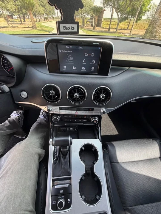 2021 Kia Stinger - Image 9 of 10