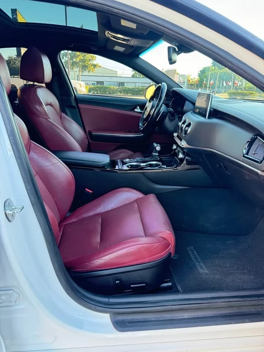 2021 Kia Stinger - Image 9 of 9