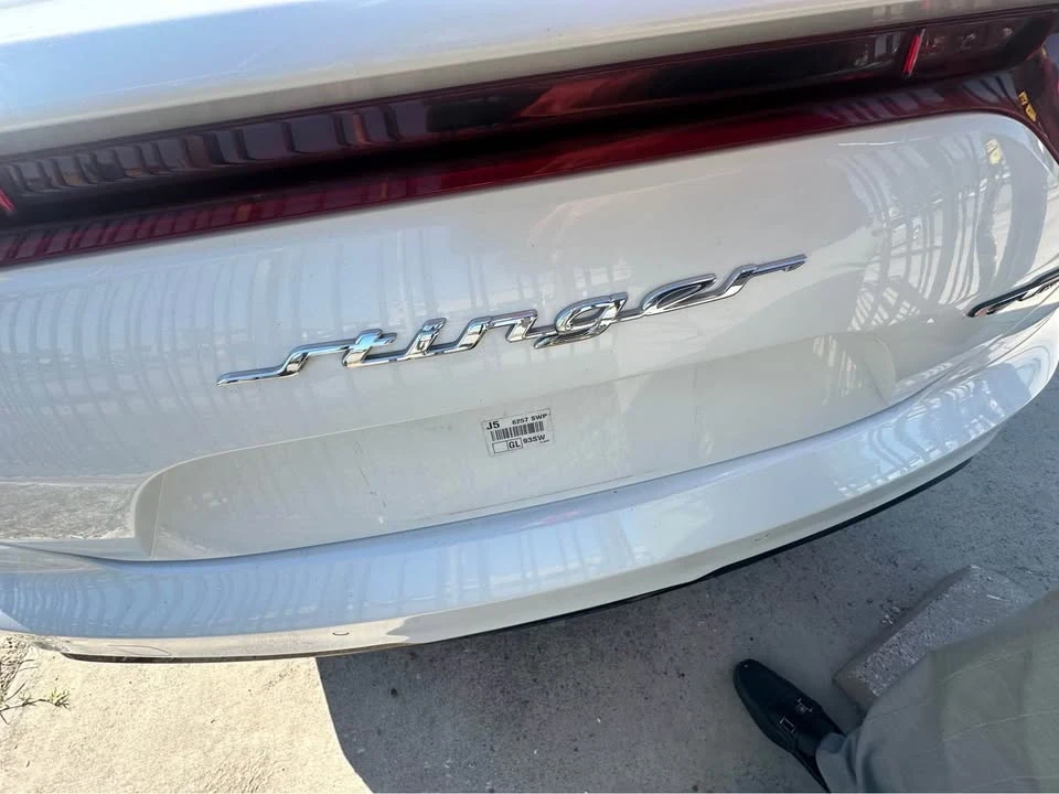 2021 Kia Stinger - Image 10 of 16