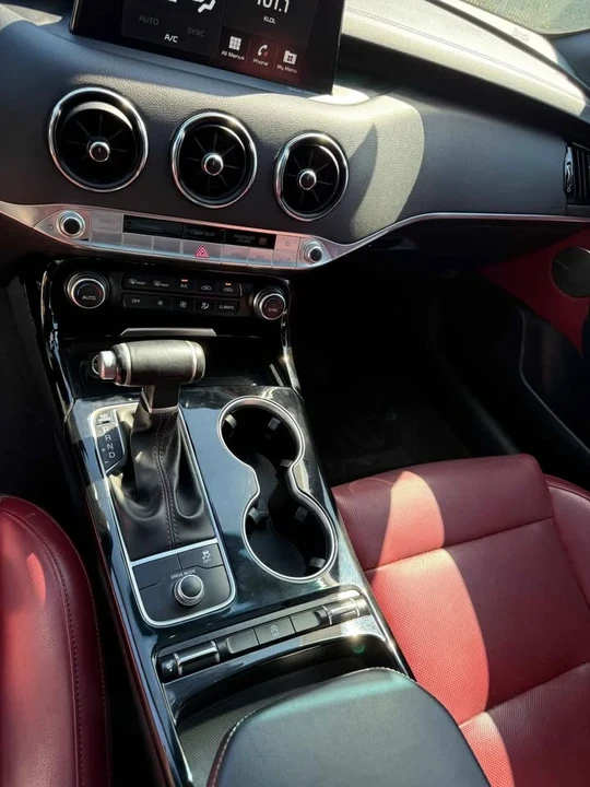 2021 Kia Stinger - Image 10 of 10