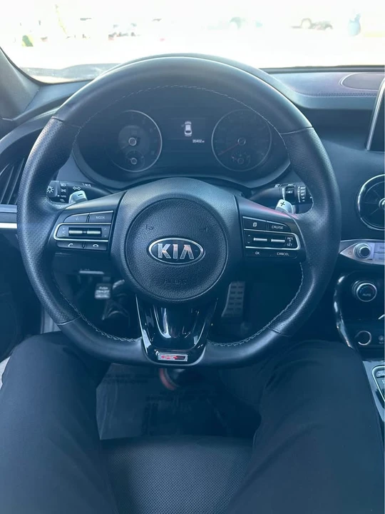 2021 Kia Stinger - Image 6 of 10