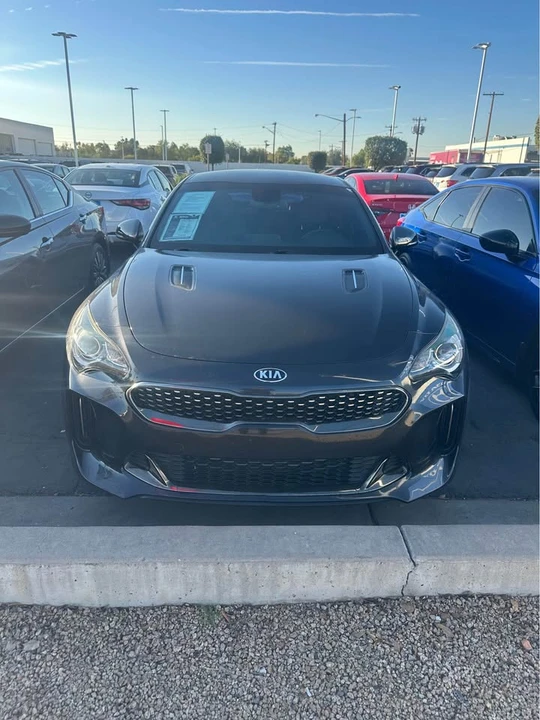 2021 Kia Stinger - Image 2 of 10
