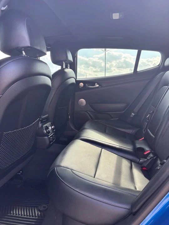 2021 Kia Stinger - Image 6 of 12