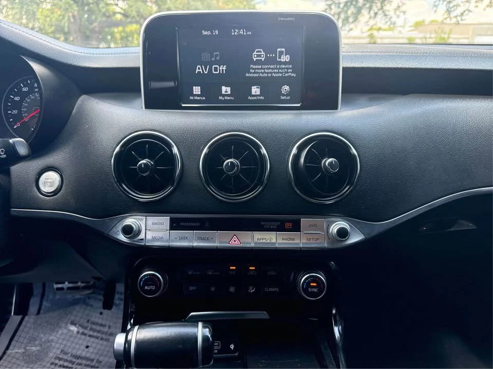 2021 Kia Stinger - Image 7 of 8