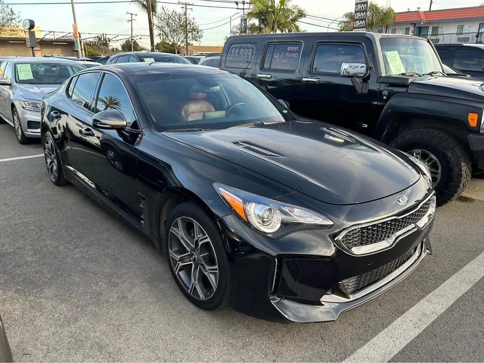 2021 Kia Stinger - Image 2 of 14