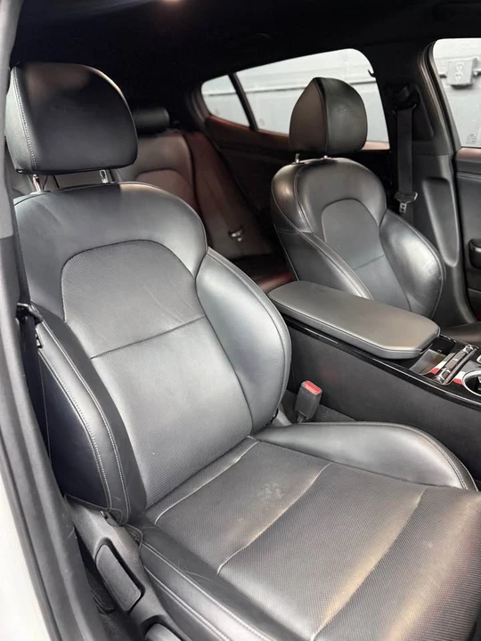 2021 Kia Stinger - Image 8 of 14