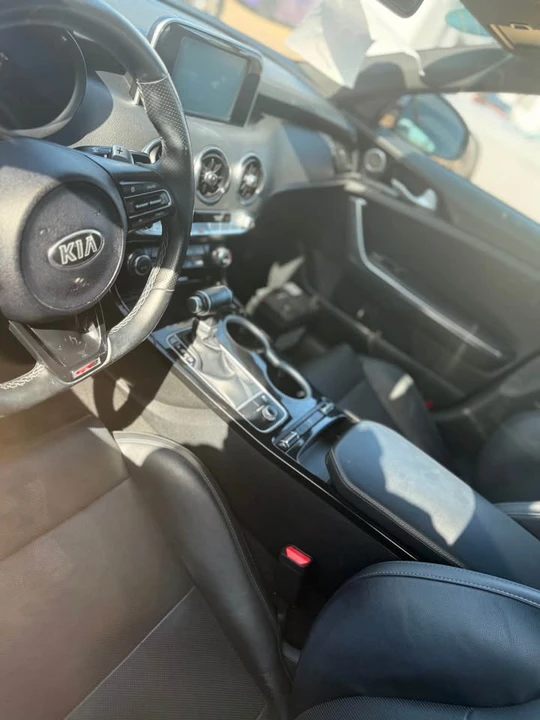 2021 Kia Stinger - Image 4 of 4