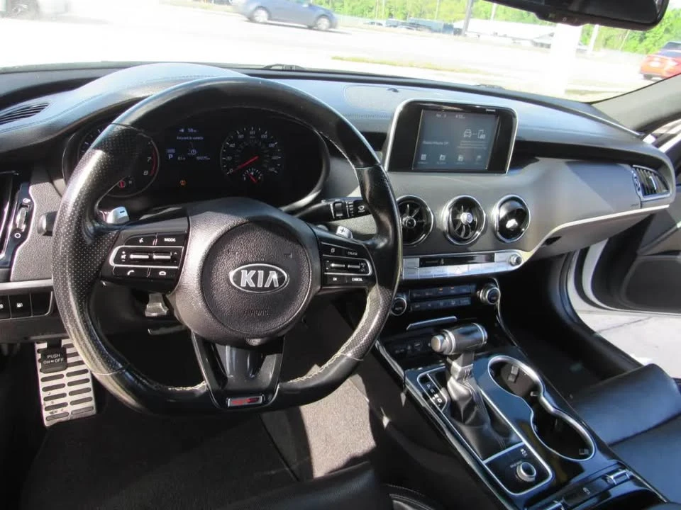 2021 Kia Stinger - Image 7 of 10