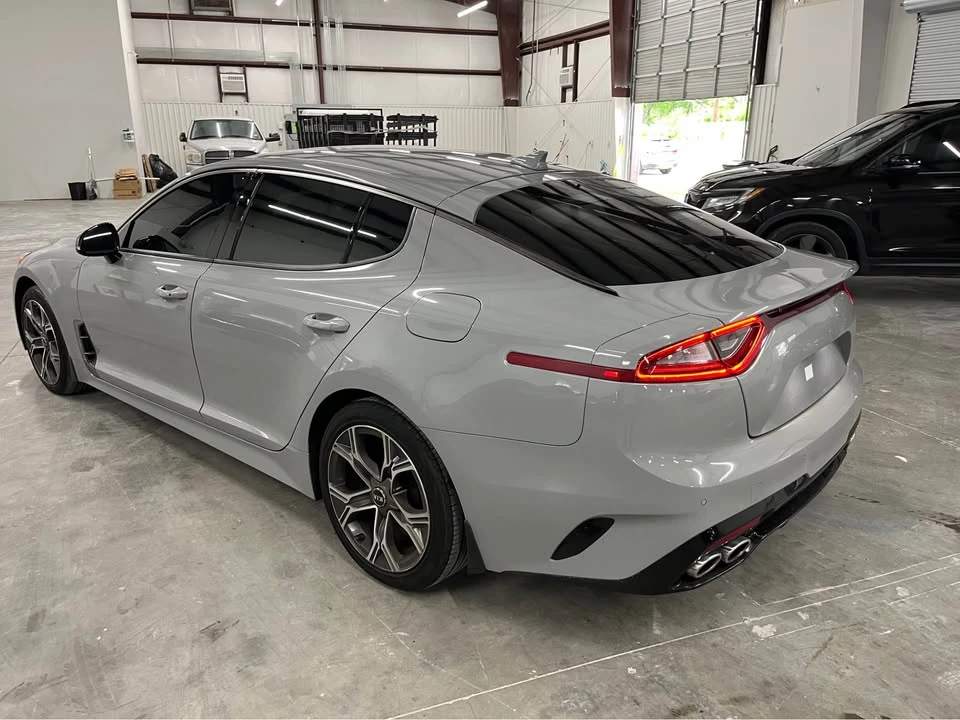 2021 Kia Stinger - Image 14 of 17