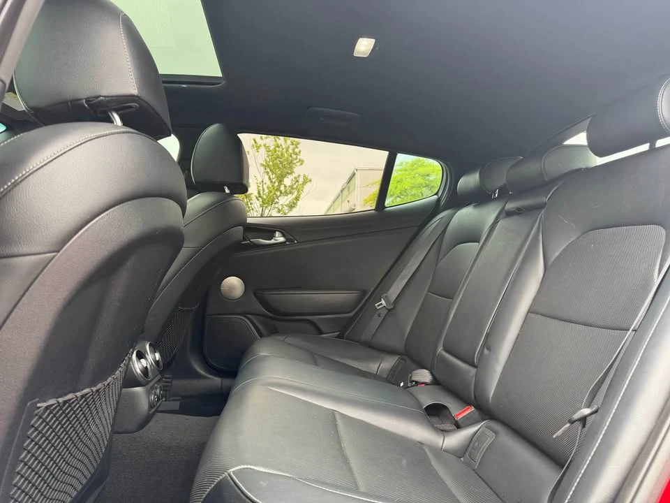 2021 Kia Stinger - Image 9 of 20
