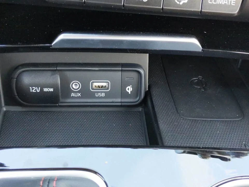 2021 Kia Stinger - Image 17 of 18
