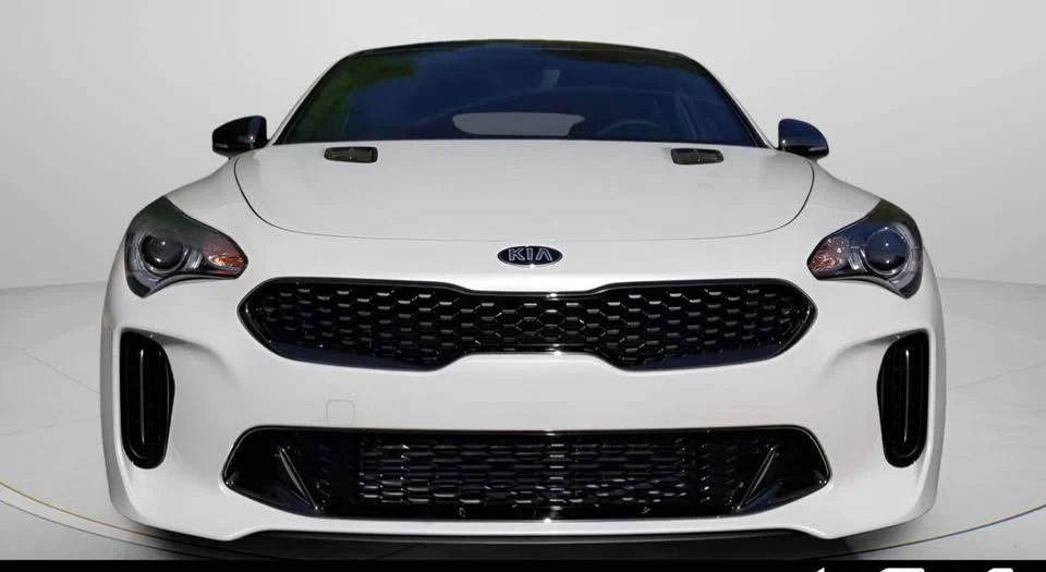 2021 Kia Stinger - Image 2 of 18