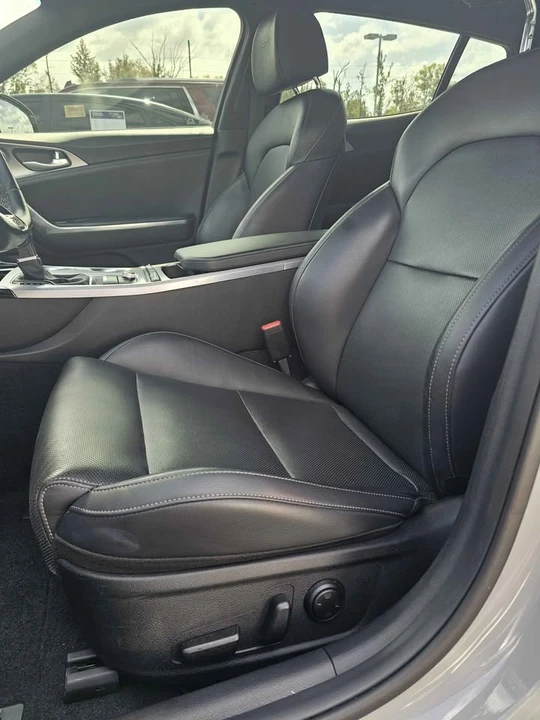 2021 Kia Stinger GT - Image 6 of 13