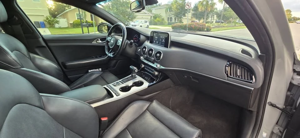 2021 Kia Stinger GT - Image 14 of 17