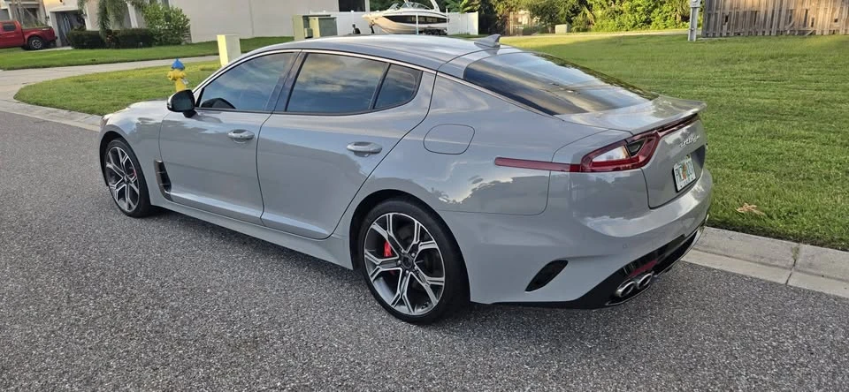 2021 Kia Stinger GT - Image 9 of 17