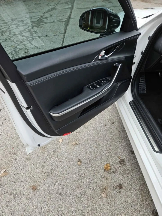 2021 Kia Stinger GT - Image 13 of 20
