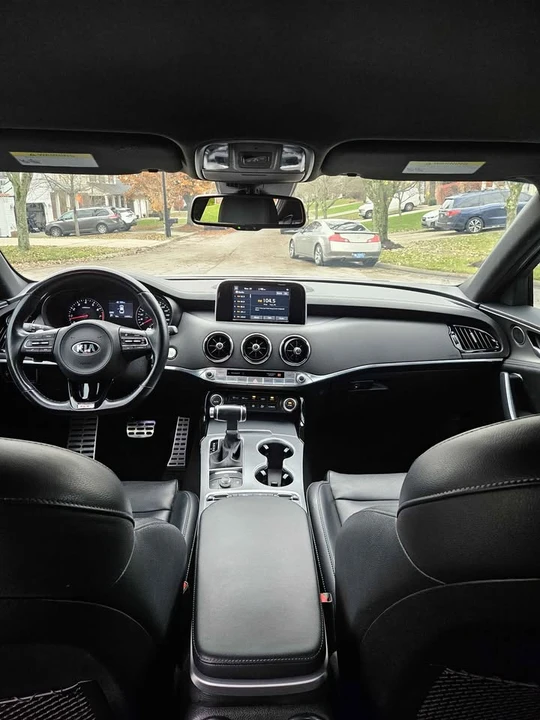 2021 Kia Stinger GT - Image 16 of 20
