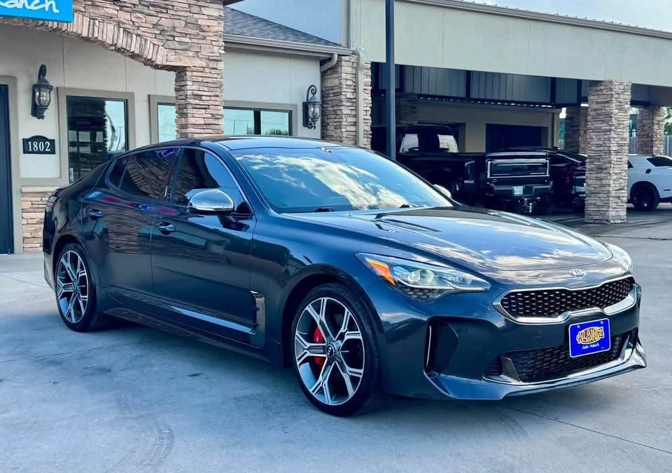 2021 Kia Stinger GT - Image 2 of 10