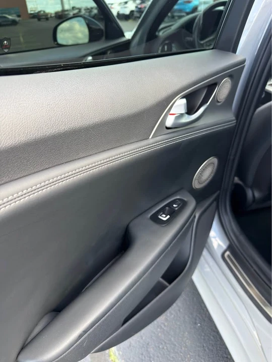 2021 Kia Stinger GT - Image 10 of 12