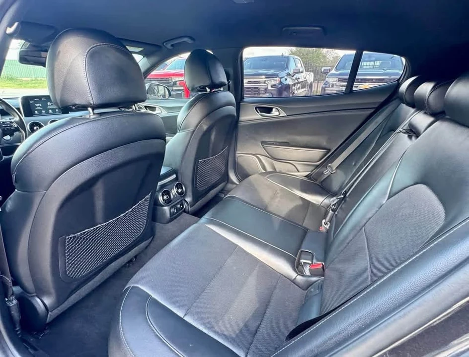 2021 Kia Stinger GT - Image 8 of 10