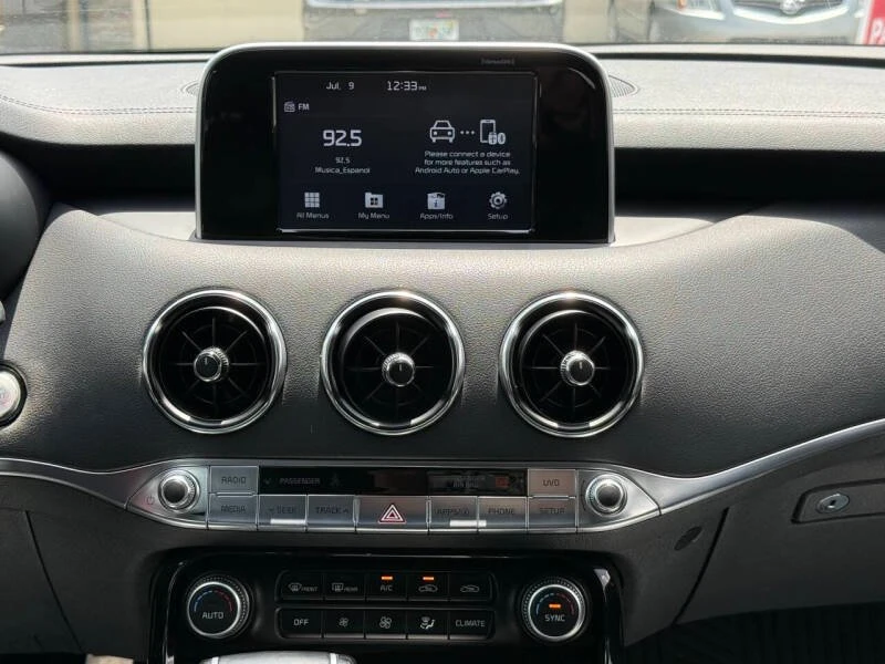 2021 Kia Stinger GT - Image 16 of 20
