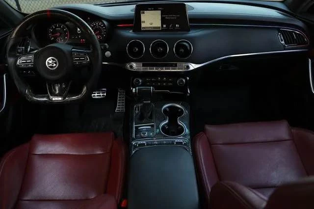 2021 Kia Stinger GT - Image 9 of 17