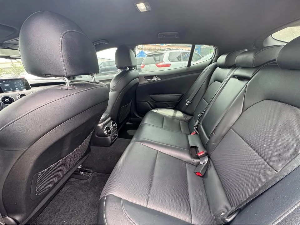 2021 Kia Stinger GT - Image 6 of 10