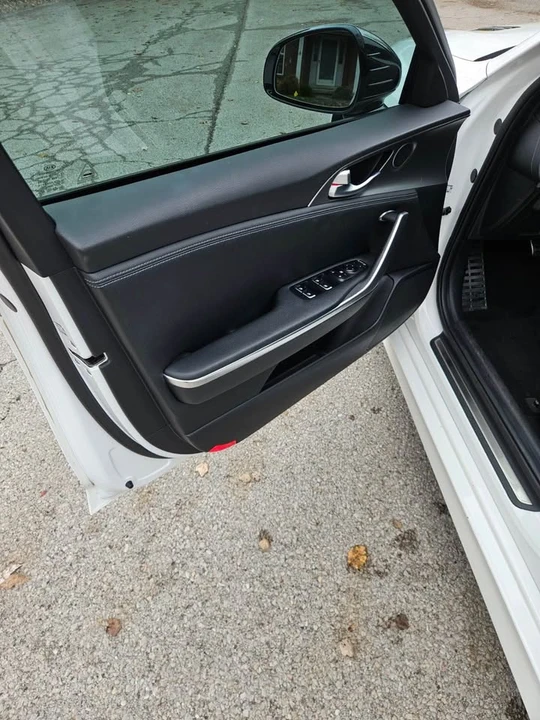 2021 Kia Stinger GT - Image 10 of 20
