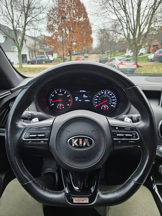 2021 Kia Stinger GT - Image 16 of 20
