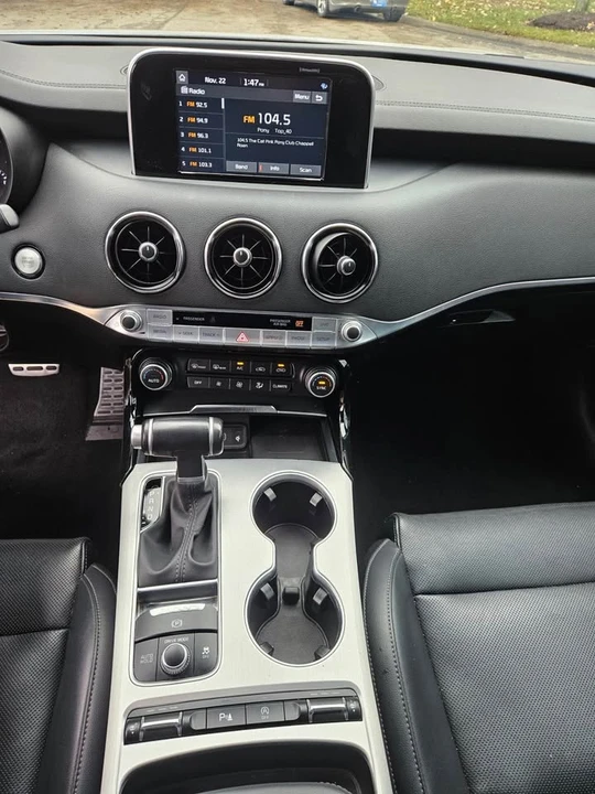 2021 Kia Stinger GT - Image 15 of 20