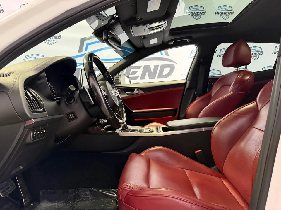 2021 Kia Stinger GT - Image 9 of 17