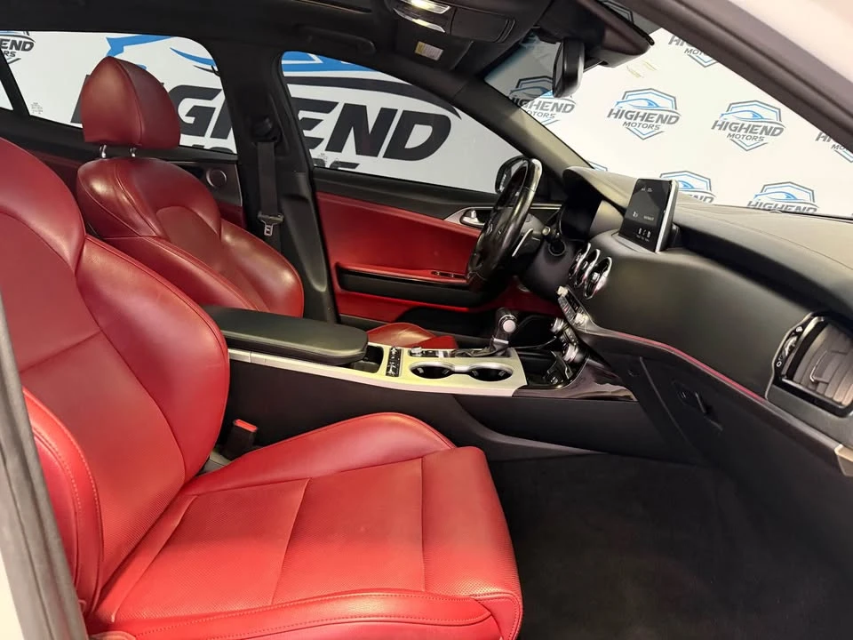 2021 Kia Stinger GT - Image 14 of 17