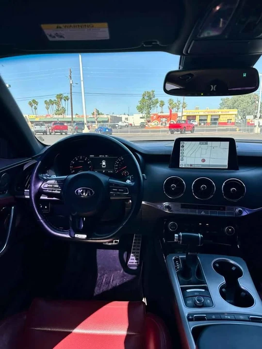 2021 Kia Stinger GT - Image 13 of 16