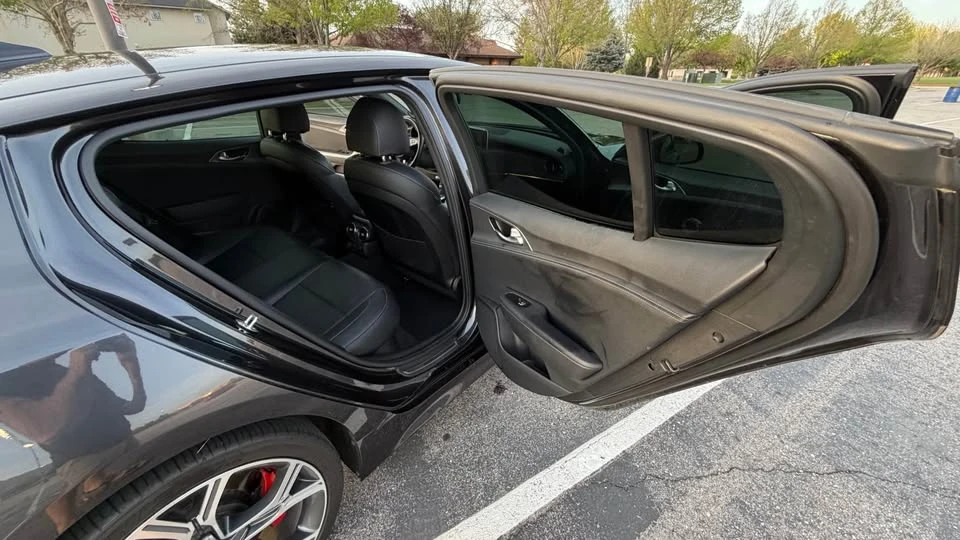 2021 Kia Stinger GT - Image 10 of 17