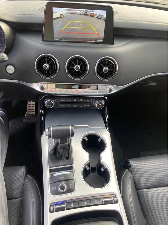 2021 Kia Stinger GT - Image 10 of 12