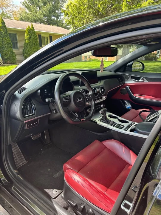 2021 Kia Stinger GT - Image 4 of 8