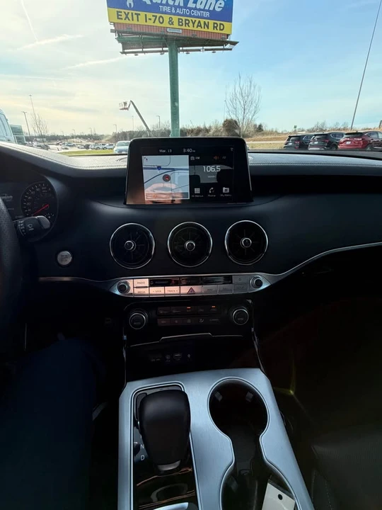 2021 Kia Stinger GT - Image 10 of 14