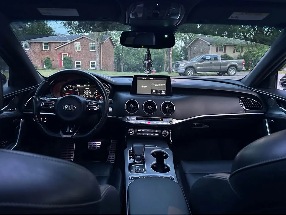 2021 Kia Stinger GT - Image 10 of 13