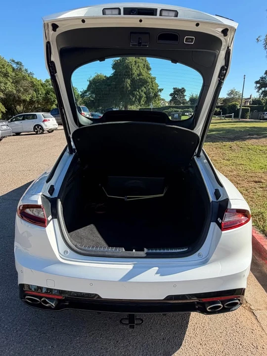 2021 Kia Stinger GT - Image 10 of 14