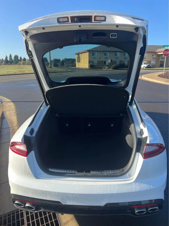 2021 Kia Stinger GT - Image 4 of 9