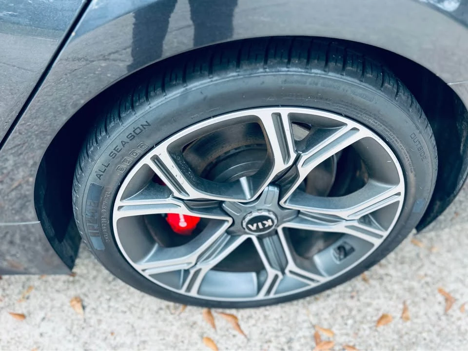 2021 Kia Stinger GT - Image 9 of 20