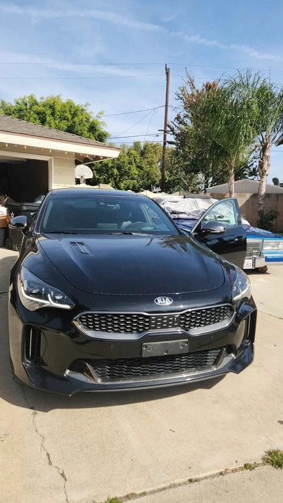 2021 Kia Stinger GT - Image 2 of 5