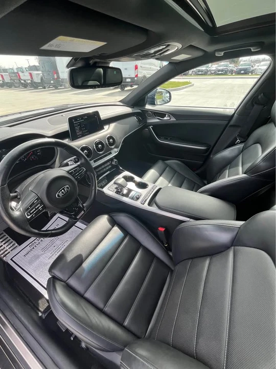 2021 Kia Stinger GT - Image 11 of 12