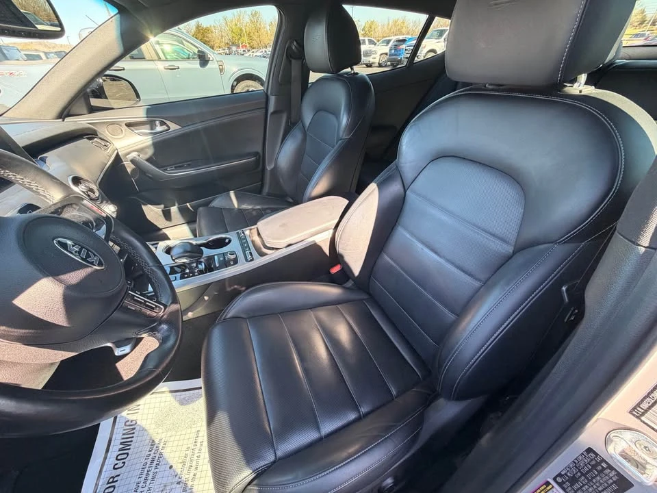 2021 Kia Stinger GT - Image 10 of 11