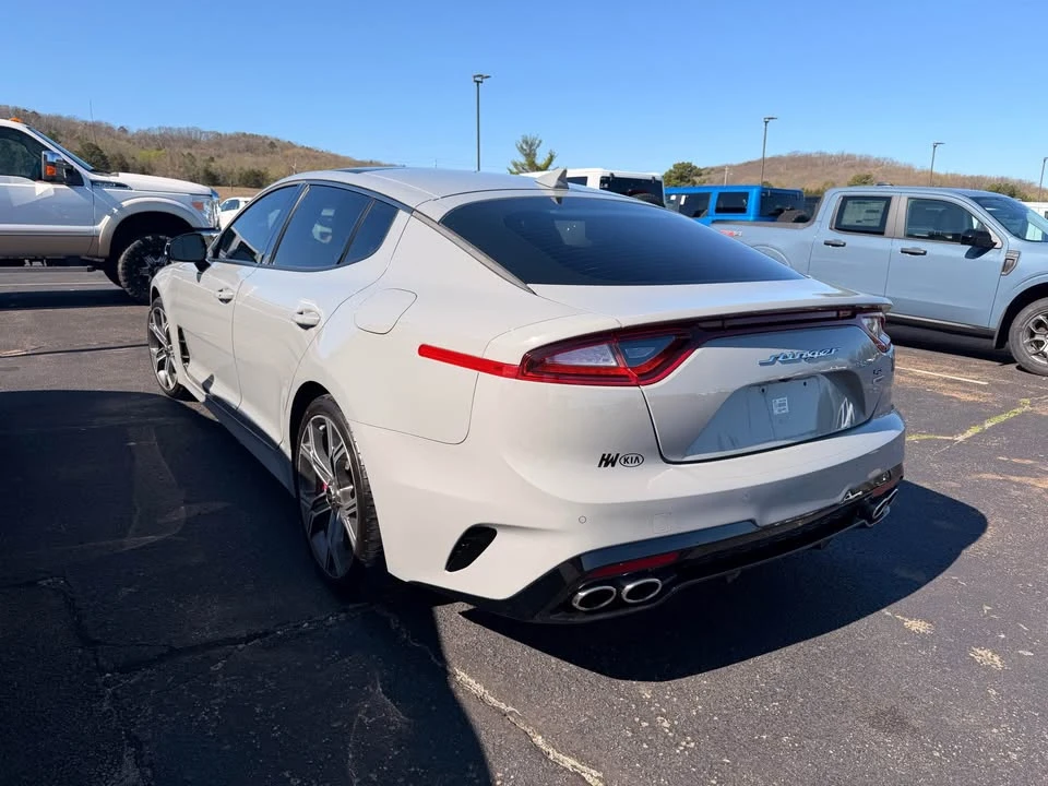 2021 Kia Stinger GT - Image 4 of 11