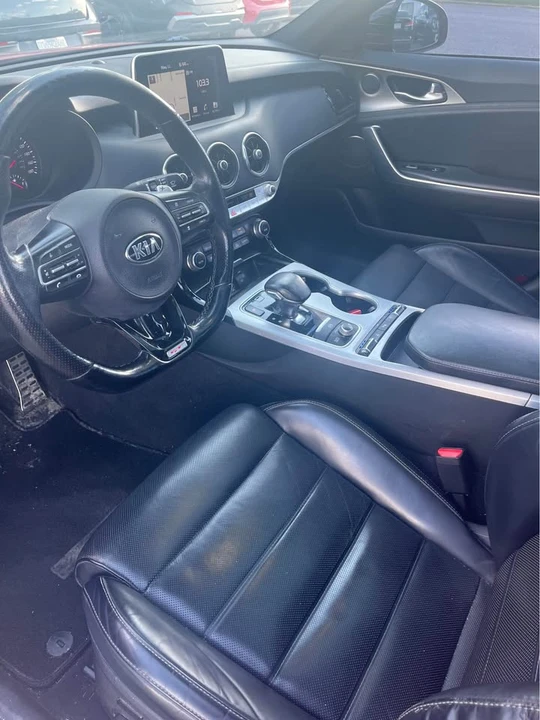 2021 Kia Stinger GT - Image 10 of 17