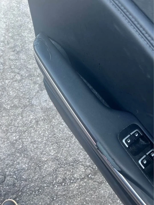 2021 Kia Stinger GT - Image 14 of 17